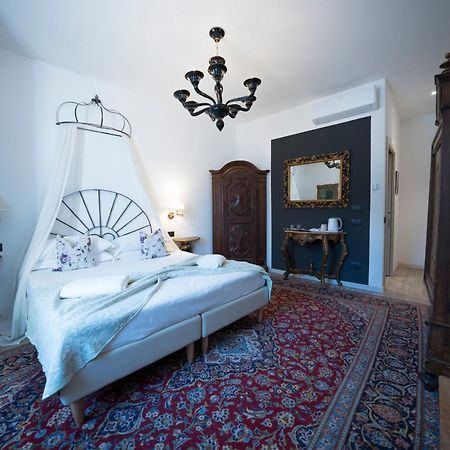 B&B La Loggia Del Castello Тренто Экстерьер фото