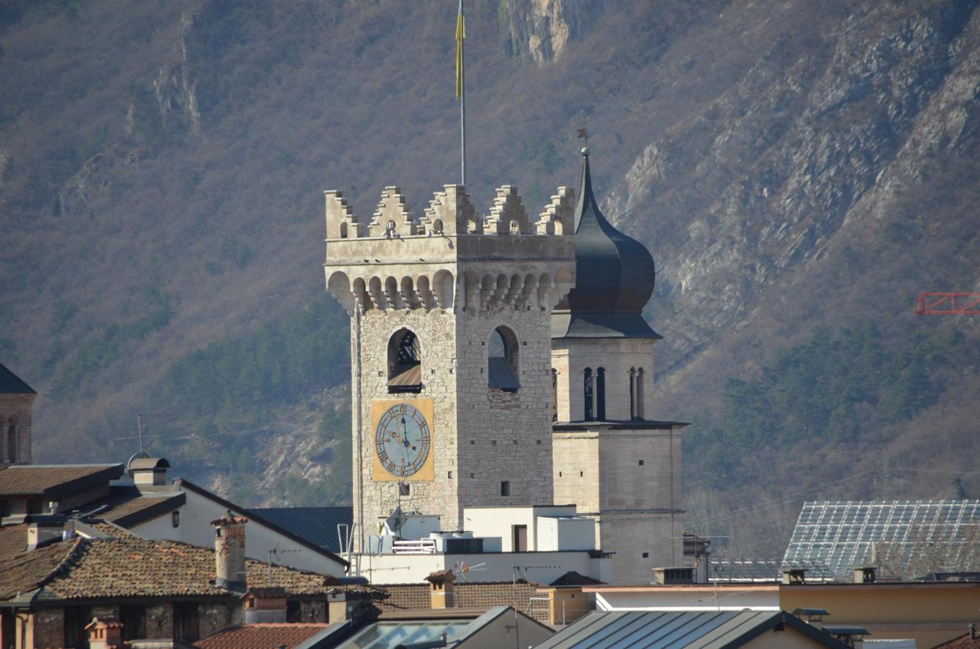 B&B La Loggia Del Castello Тренто Экстерьер фото