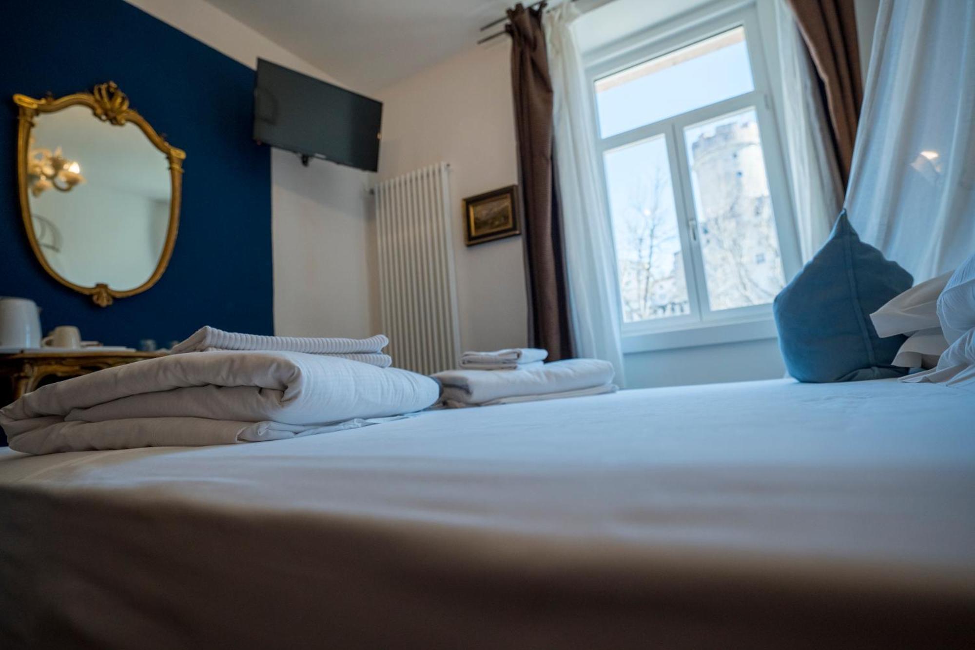 B&B La Loggia Del Castello Тренто Экстерьер фото