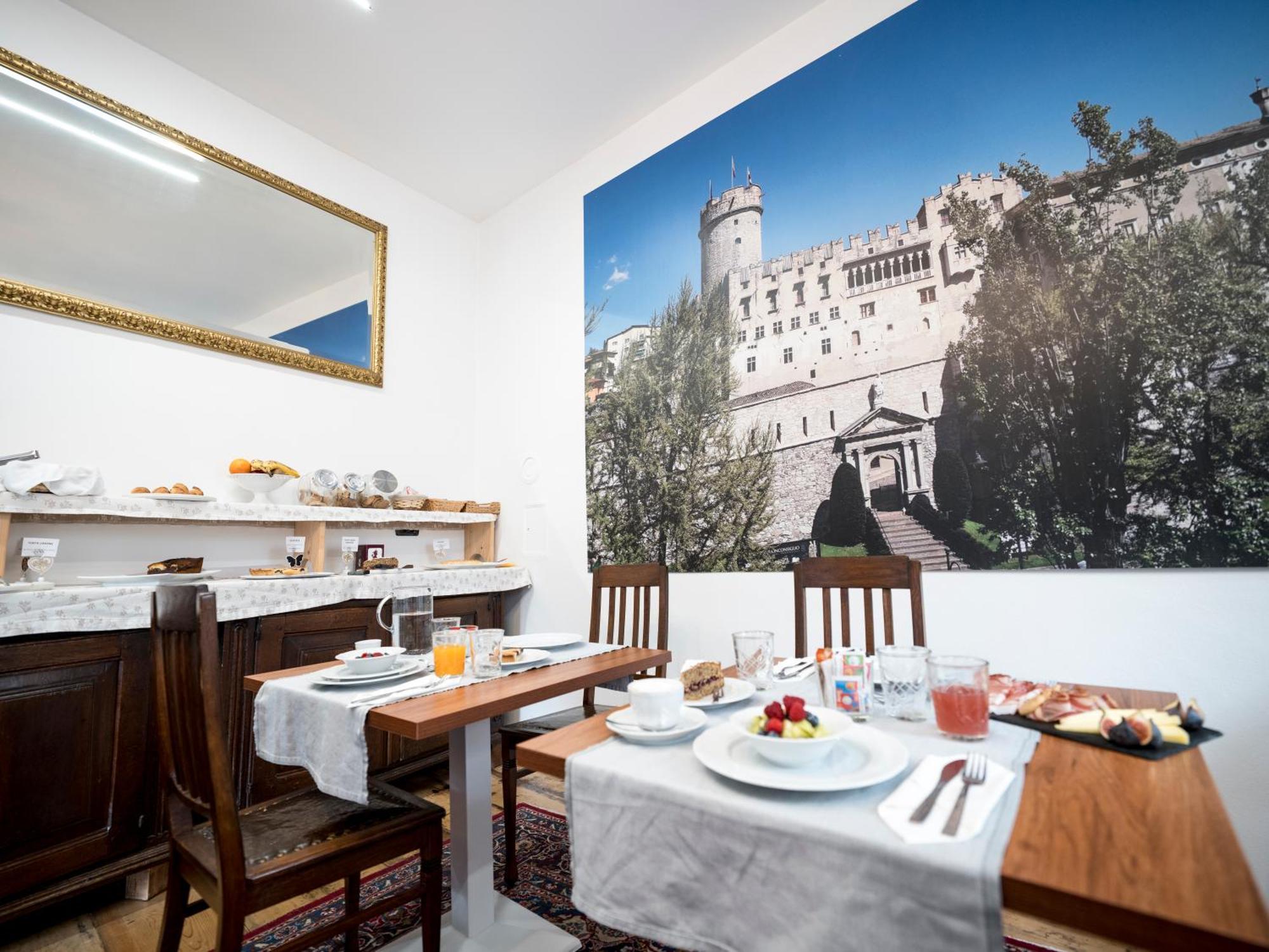B&B La Loggia Del Castello Тренто Экстерьер фото