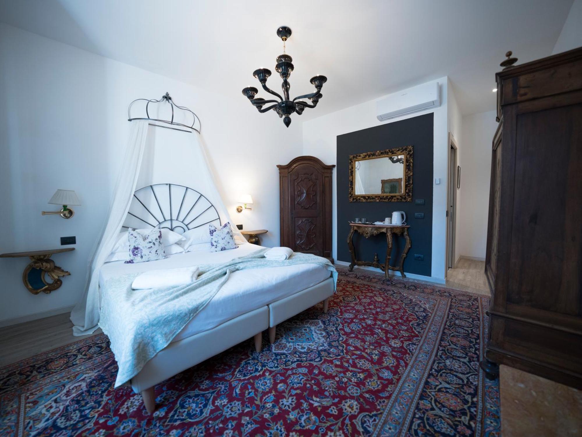 B&B La Loggia Del Castello Тренто Экстерьер фото